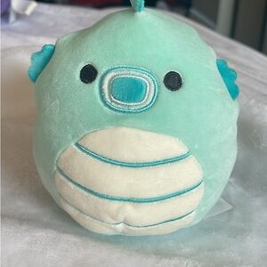 Bundle of 8 6” squishmellows :) Sea themed